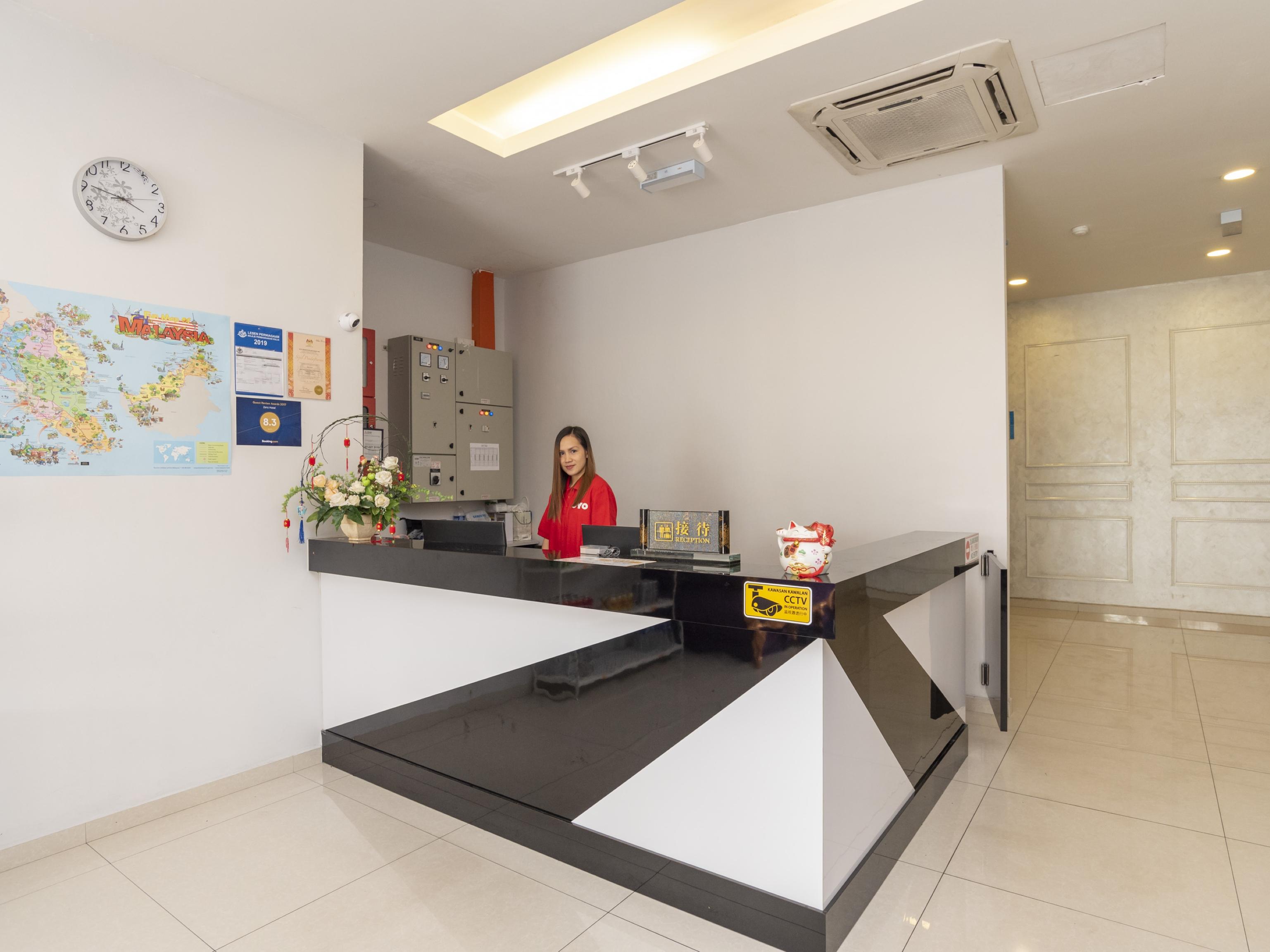 Zenz Hotel Кулай Екстериор снимка