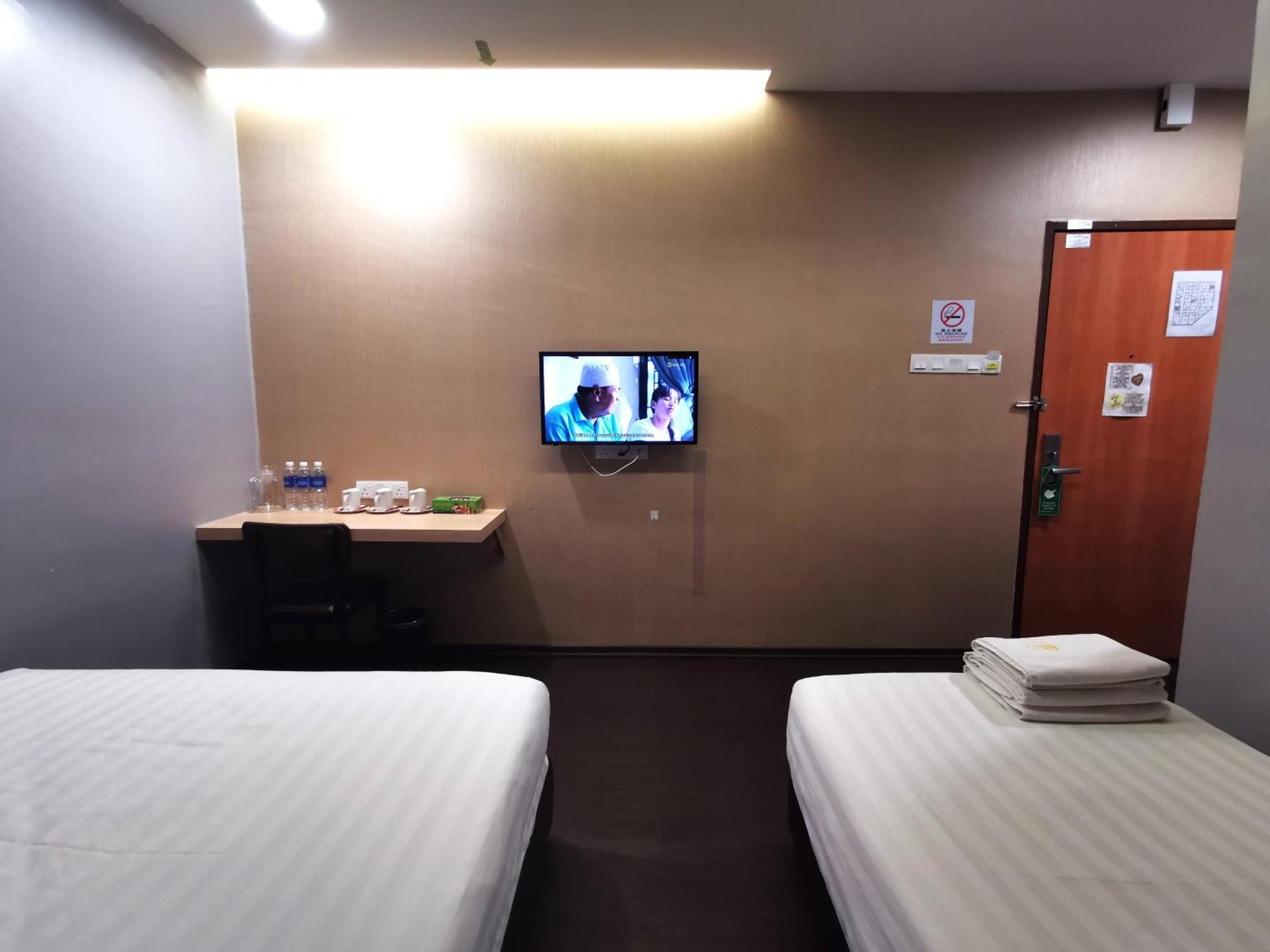 Zenz Hotel Кулай Екстериор снимка