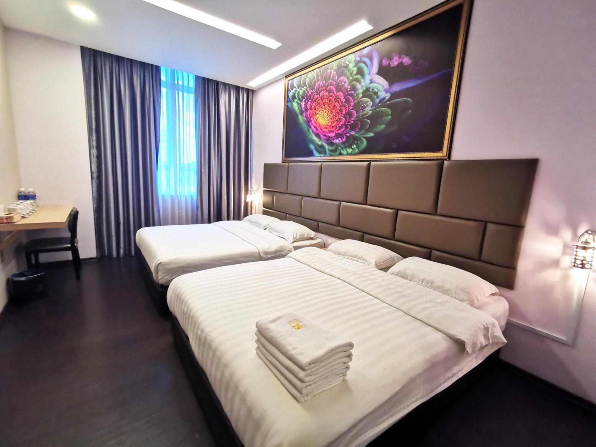 Zenz Hotel Кулай Екстериор снимка