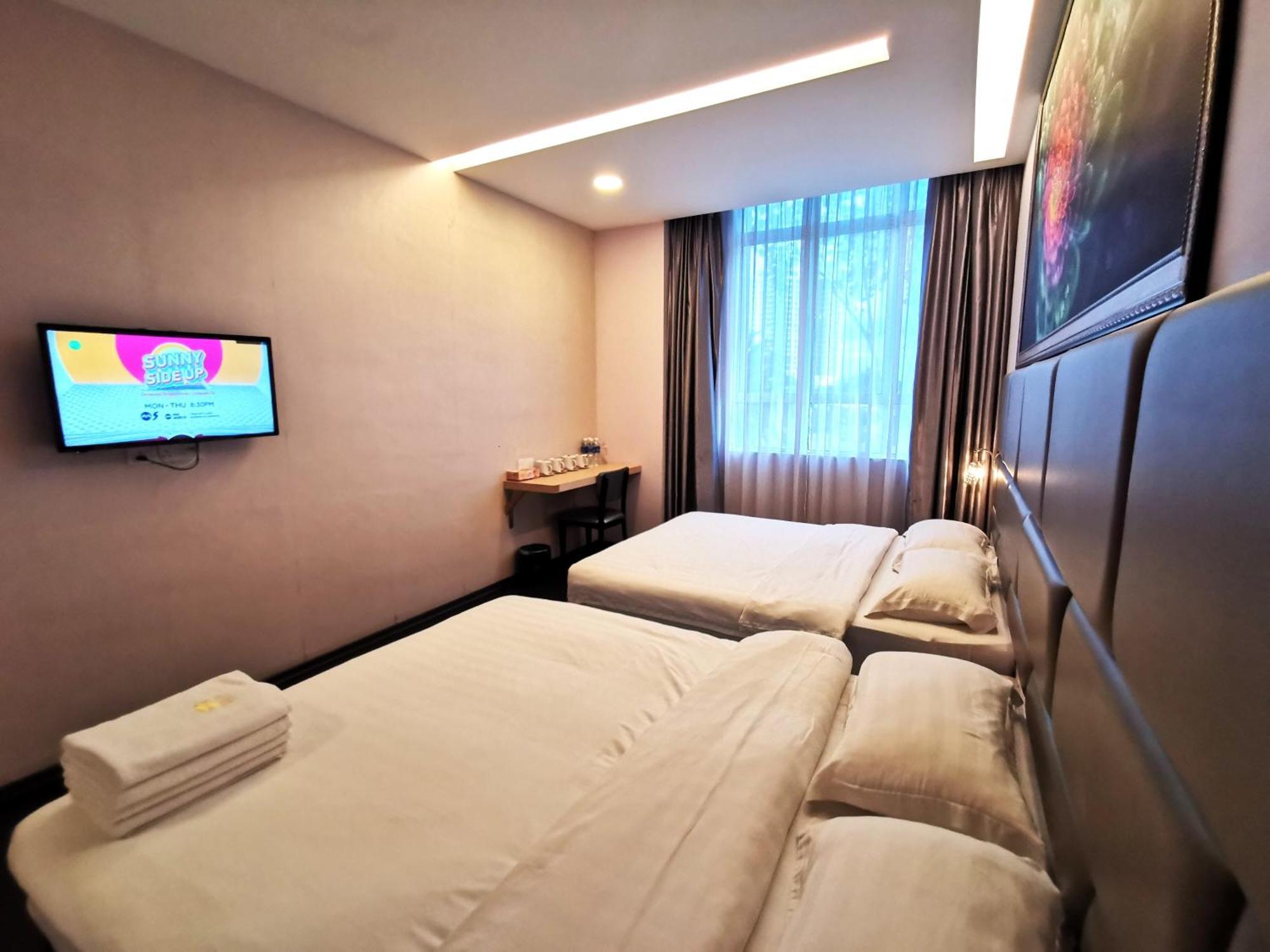 Zenz Hotel Кулай Екстериор снимка