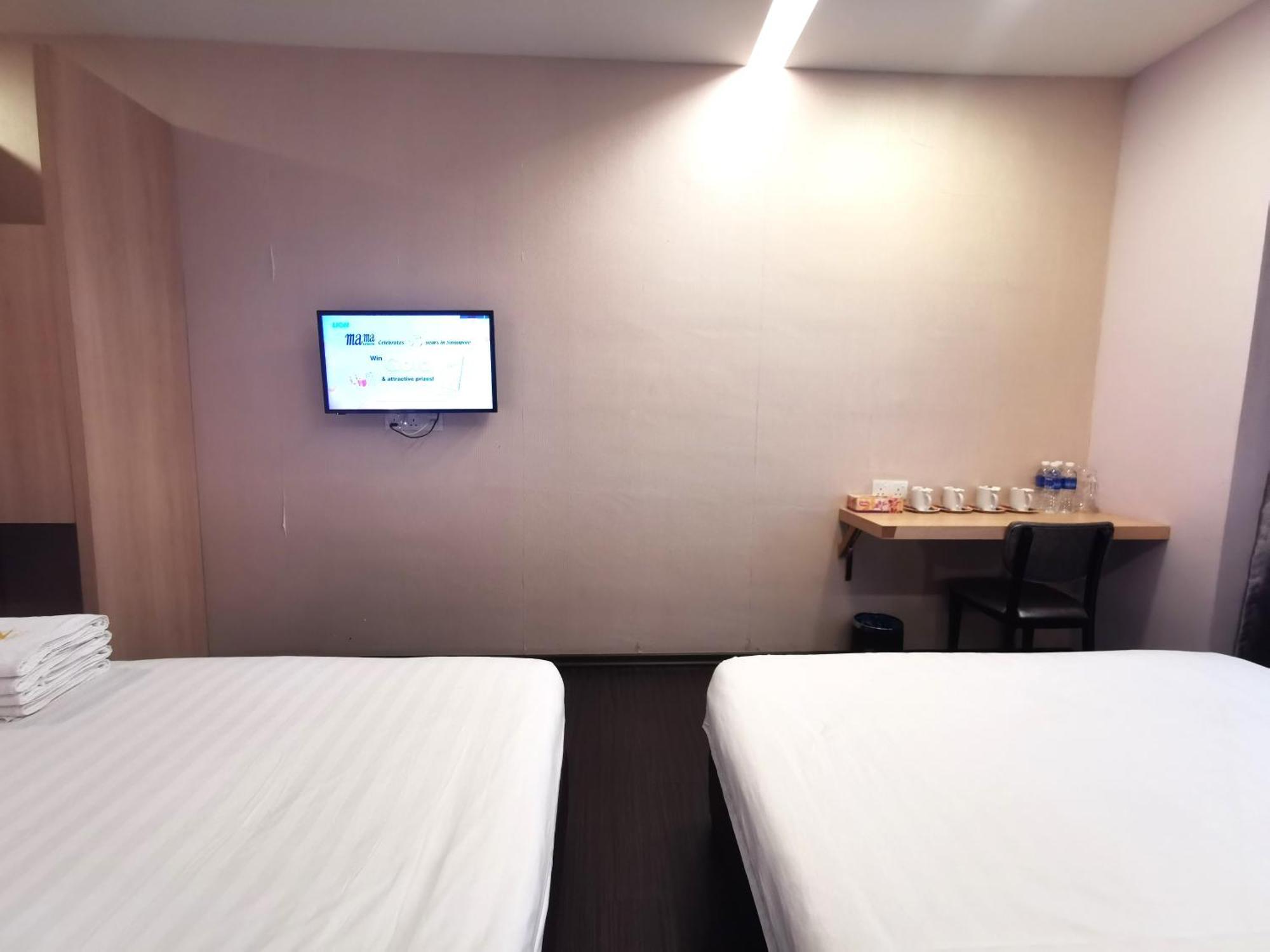 Zenz Hotel Кулай Екстериор снимка
