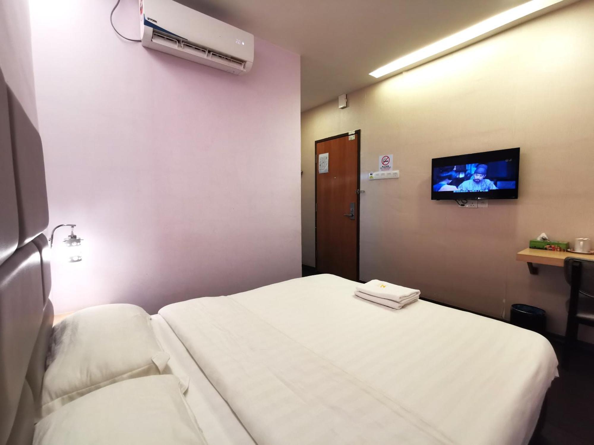 Zenz Hotel Кулай Екстериор снимка