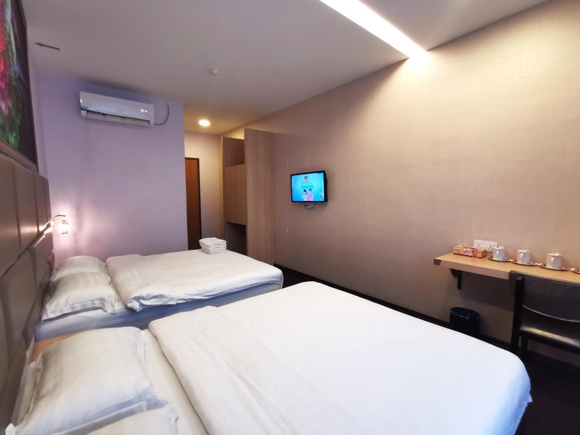 Zenz Hotel Кулай Екстериор снимка