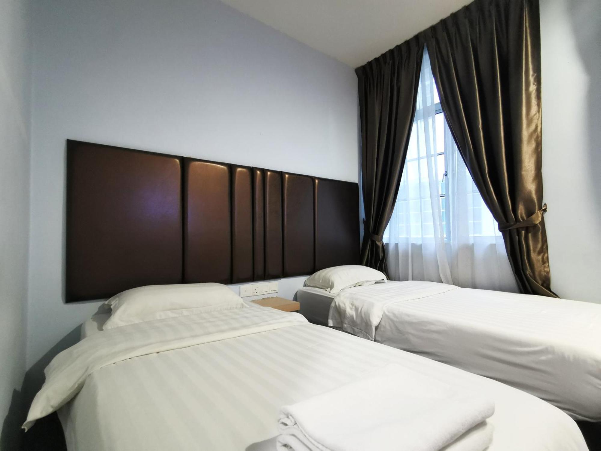 Zenz Hotel Кулай Екстериор снимка