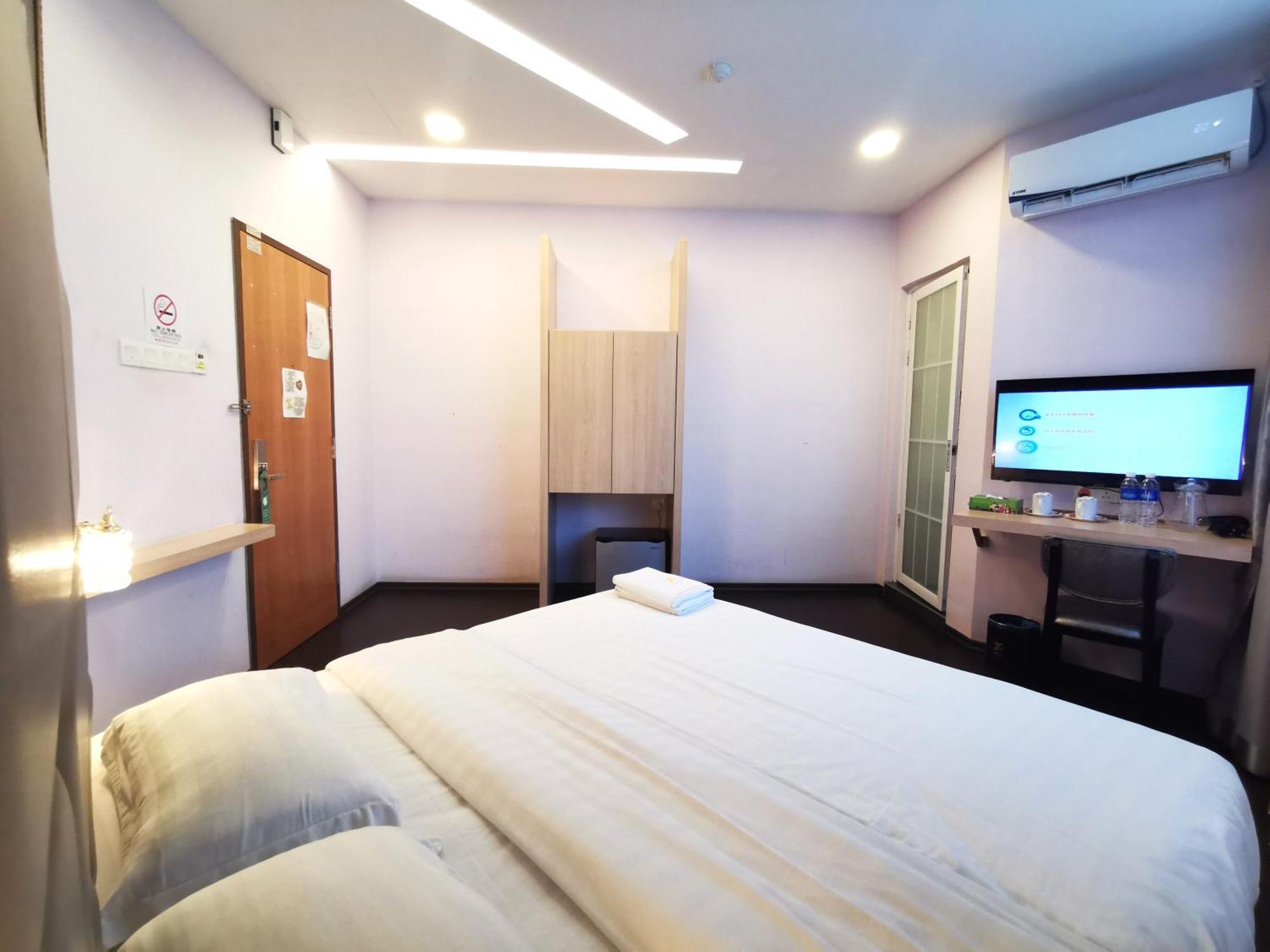 Zenz Hotel Кулай Екстериор снимка