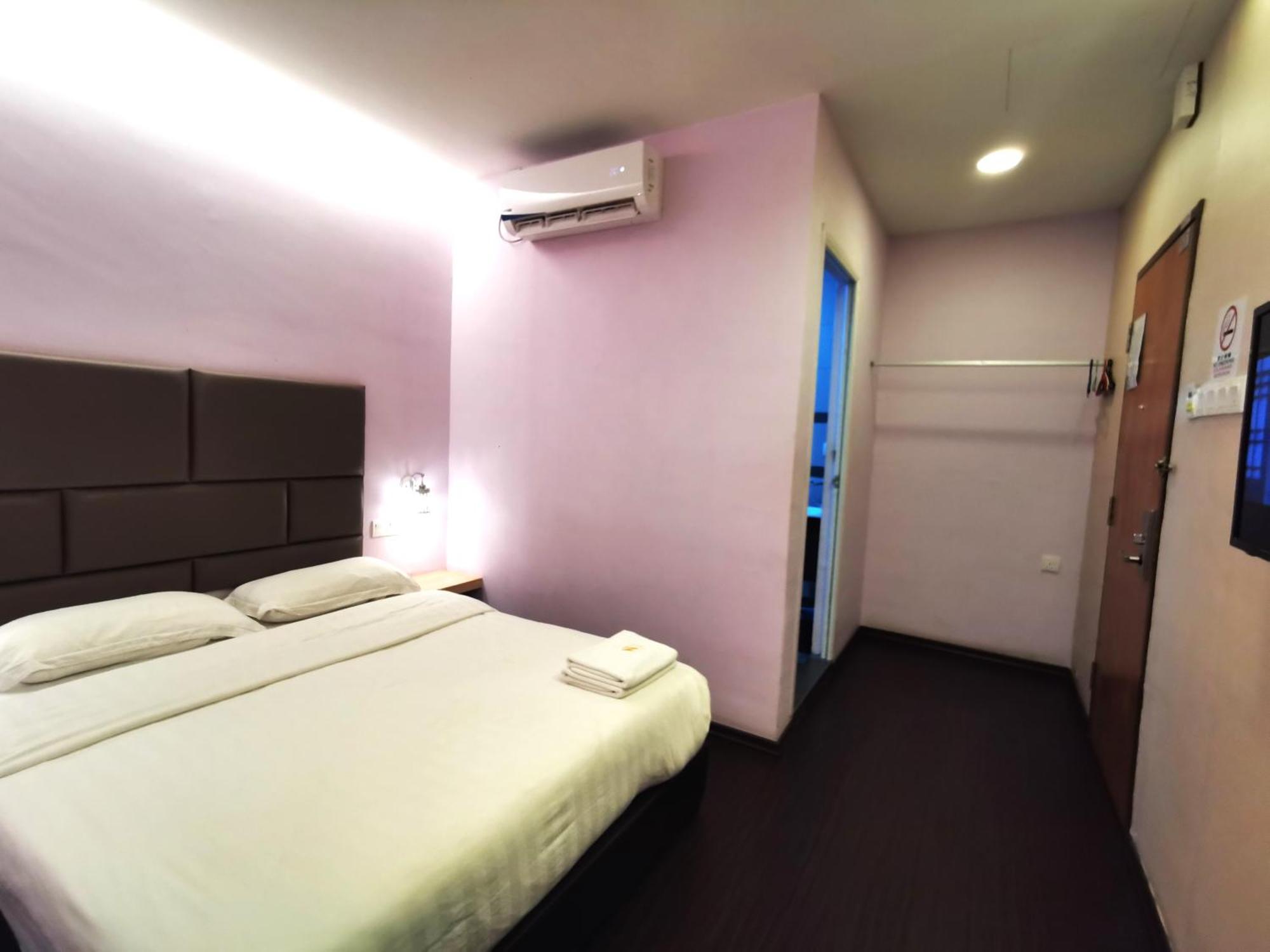 Zenz Hotel Кулай Екстериор снимка